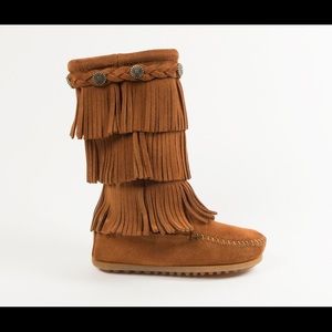 Minnetonka fringe boot